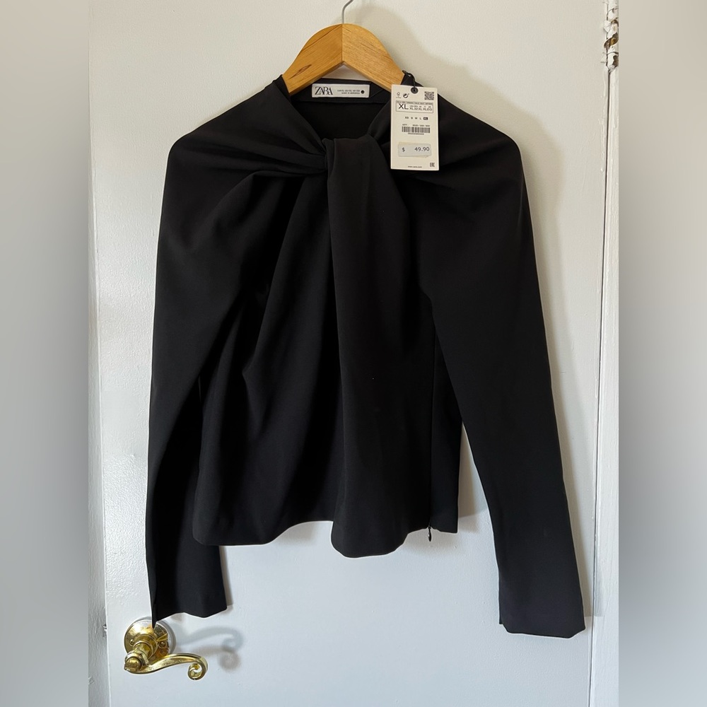 NWT Zara twisted neck top with cutouts